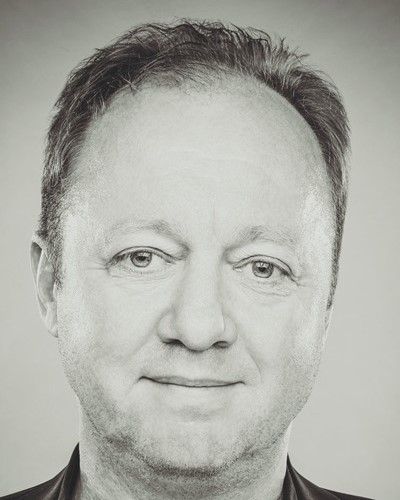 Jan C. Behrends Jan C. Behrends