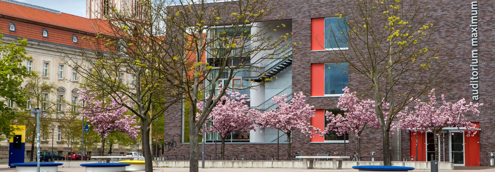 campusplatz-fruehling