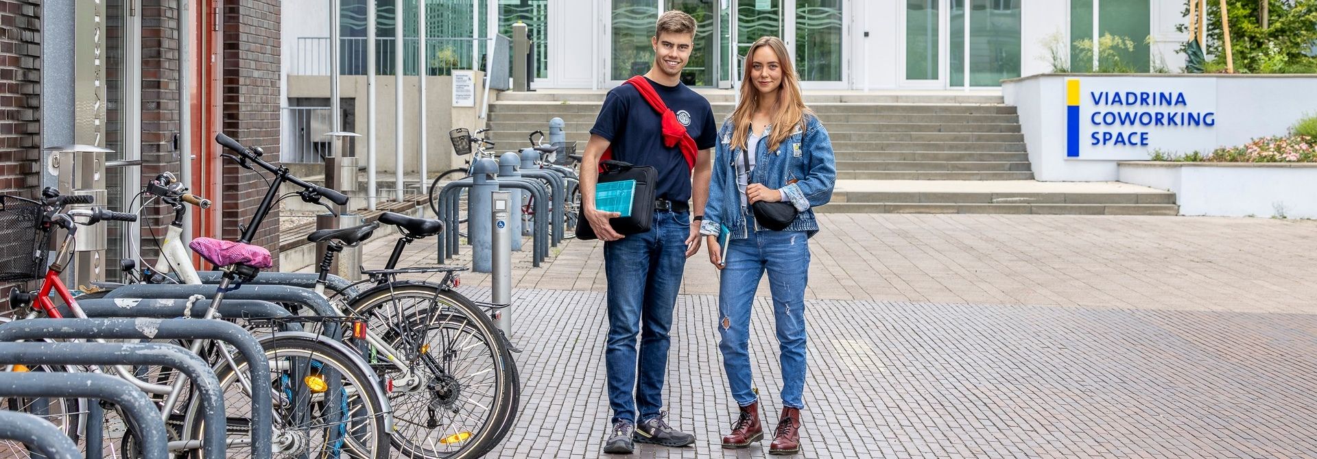 faqs-studium-viadrina-1920x679px-(c)-heide-fest