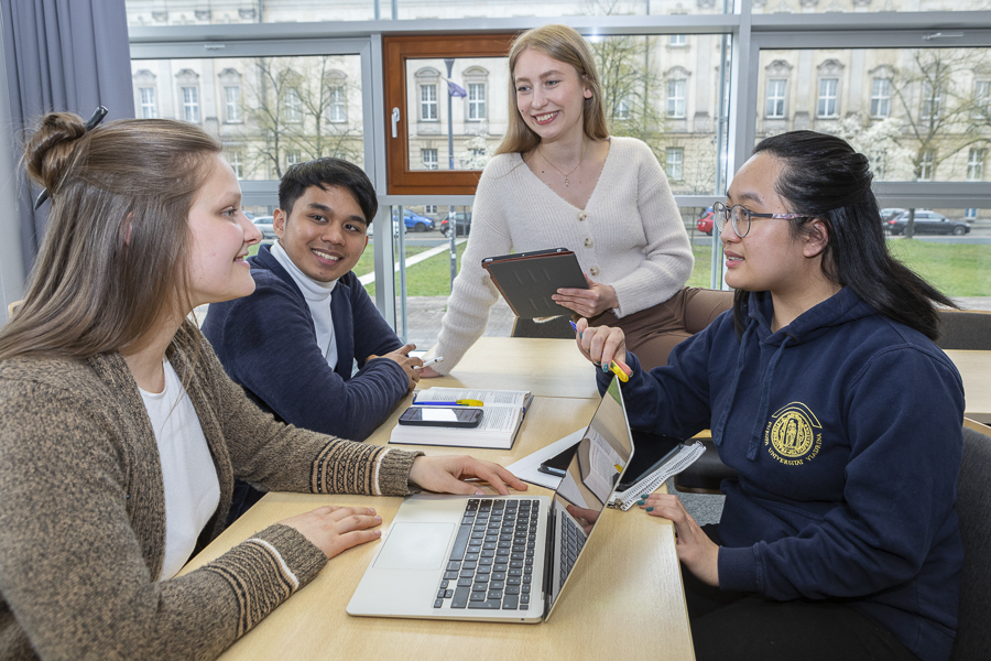 Viadrina-Studierende_UV_2536