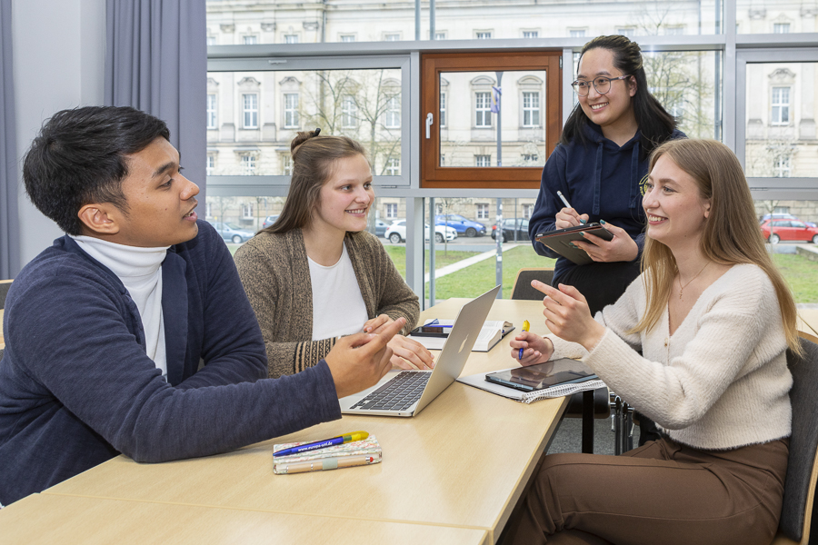 Viadrina-Studierende_UV_2597